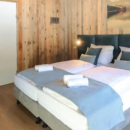 Semesterbostad Afritz Am *